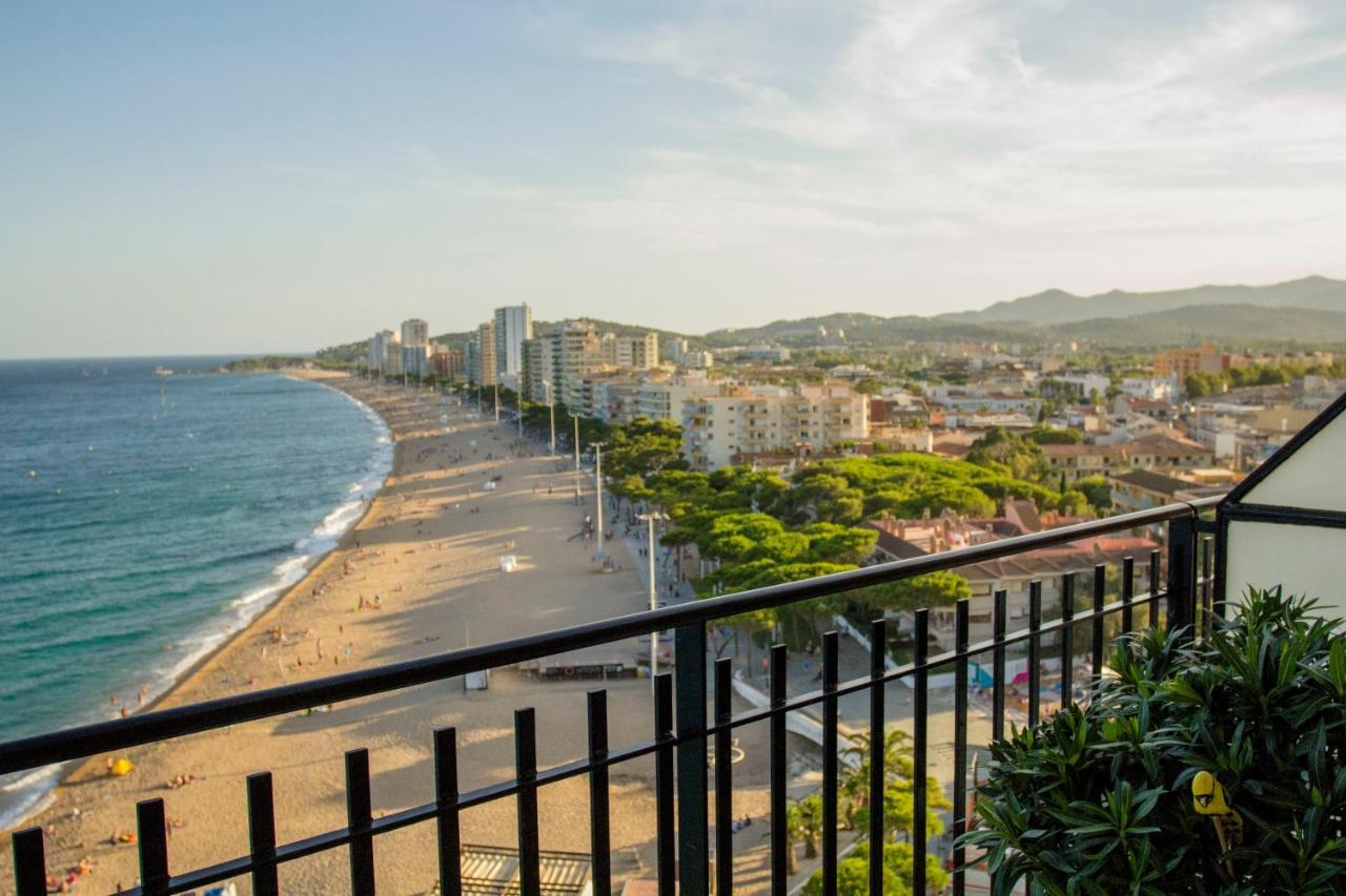 Spacious Seafront Apartment Platja d'Aro Eksteriør billede